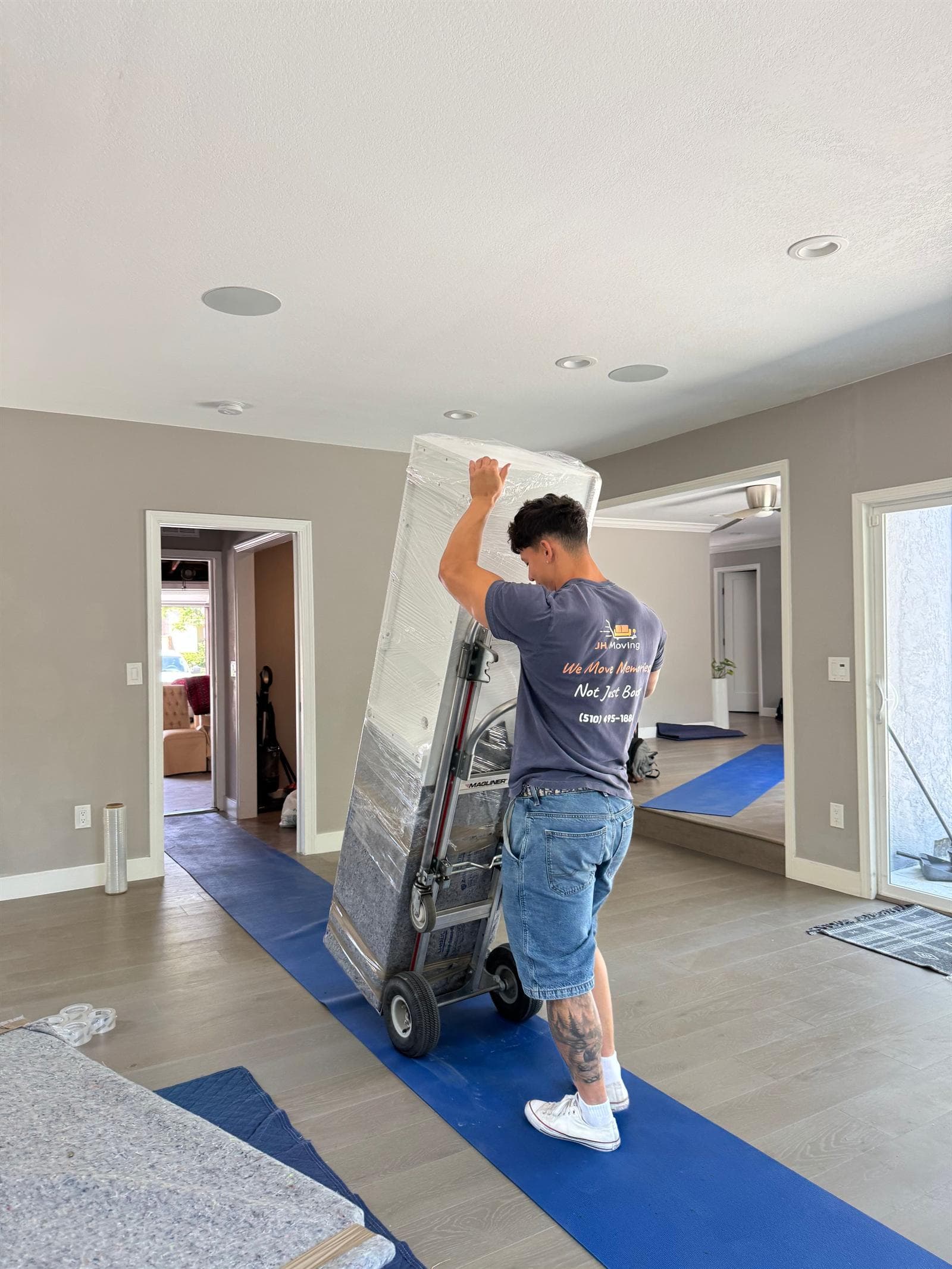 JH Moving crew at work