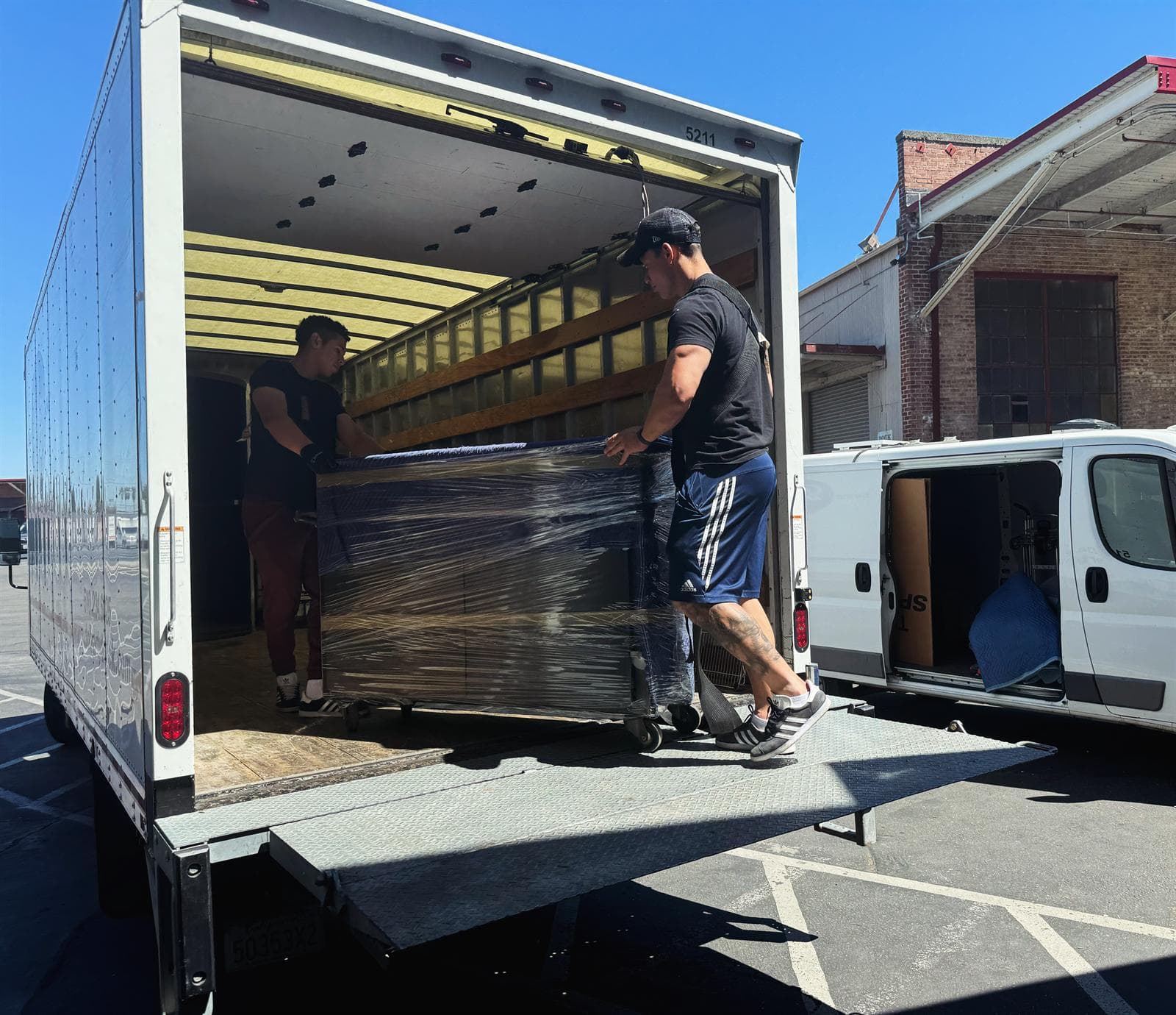 transportation: JH Moving
